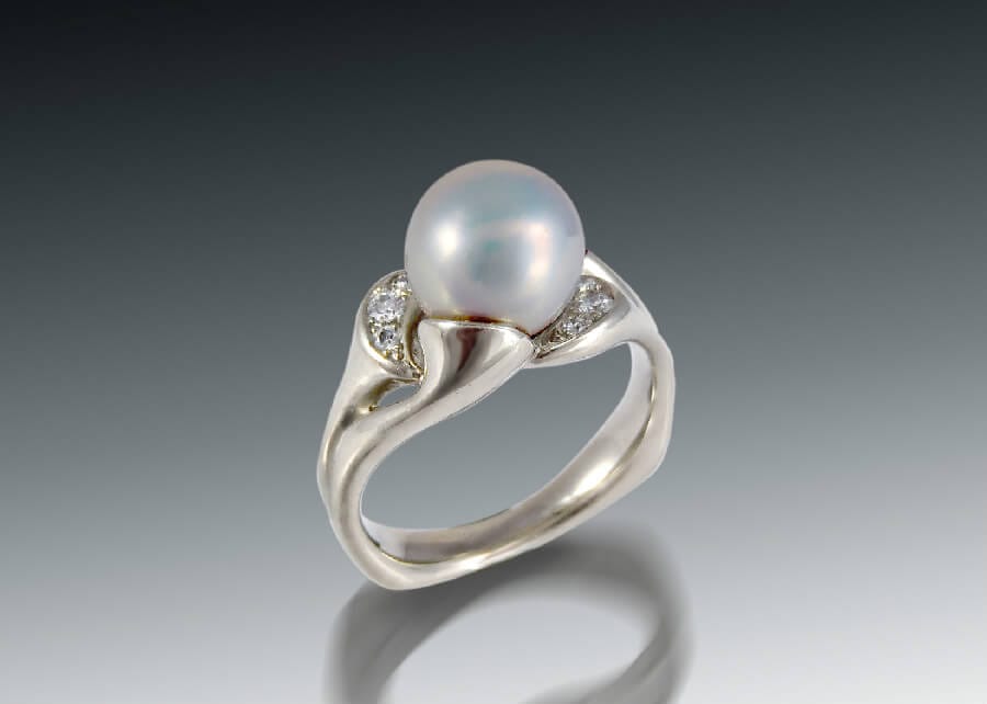 pearl-white-gold-diamond-ring.jpg